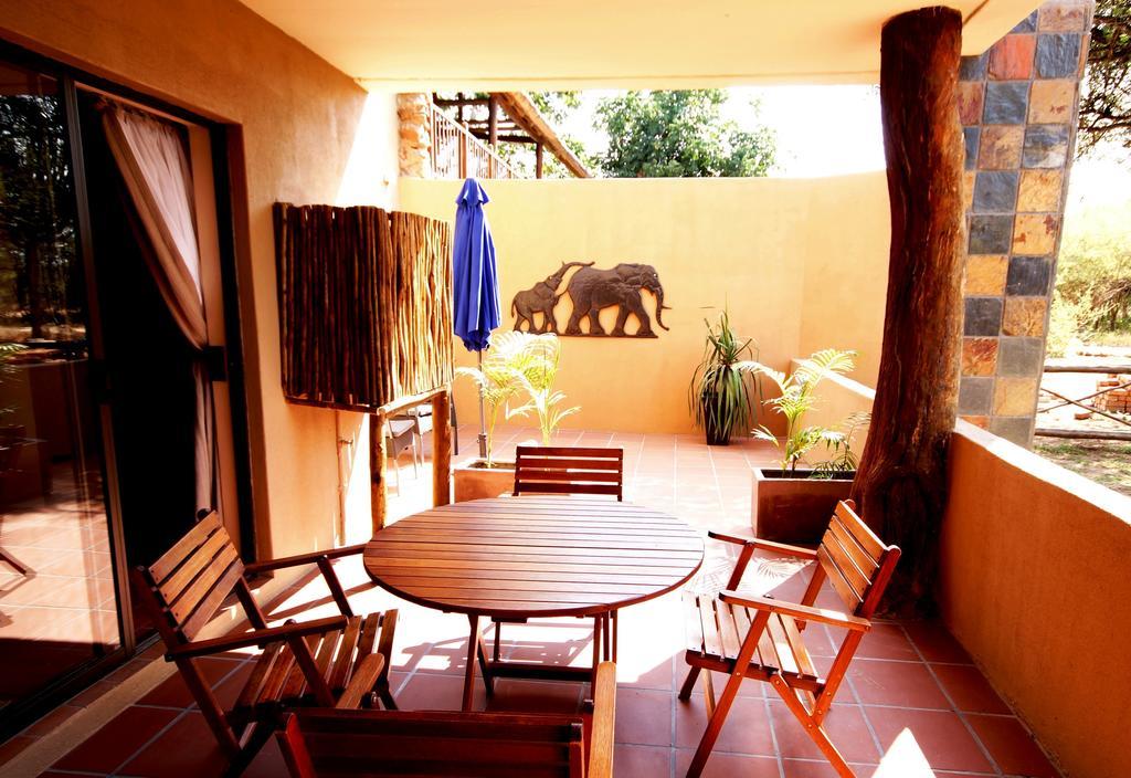 Tau @ Kruger Villa Marloth Park Kamer foto