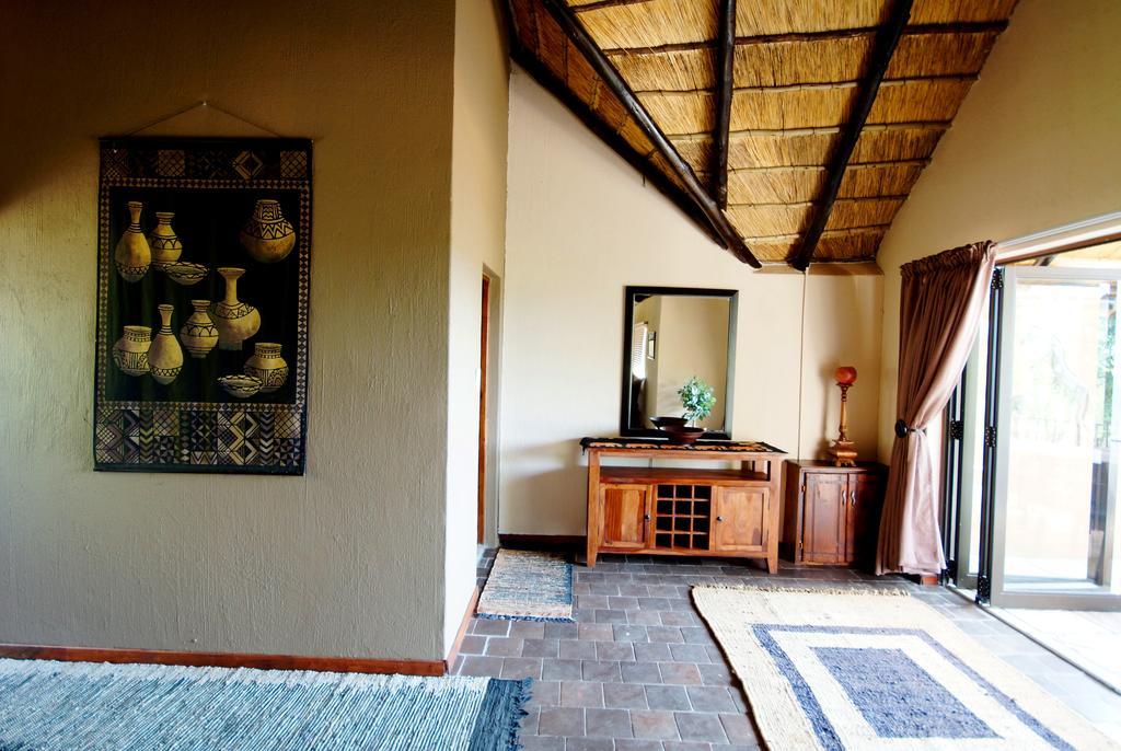 Tau @ Kruger Villa Marloth Park Kamer foto